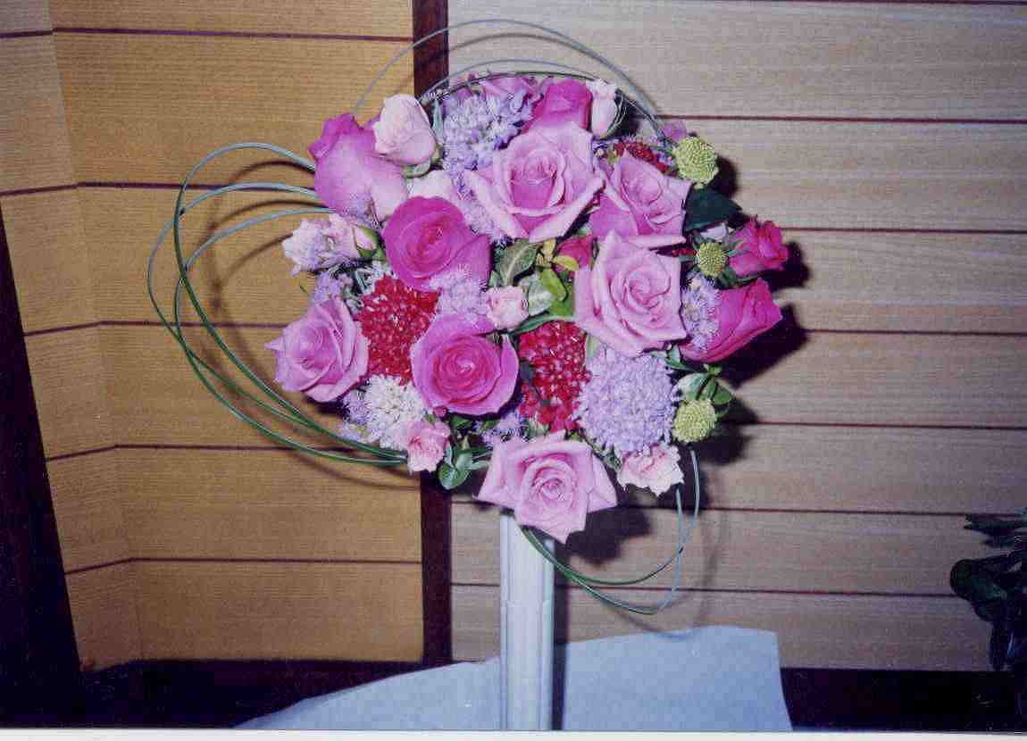 ���F����